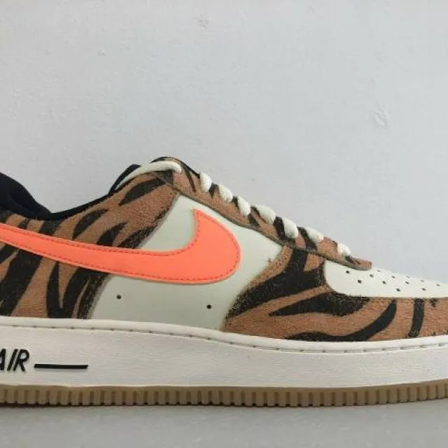 Nike Air Force 1 07 PRM Coconut Milk Atomic Orange