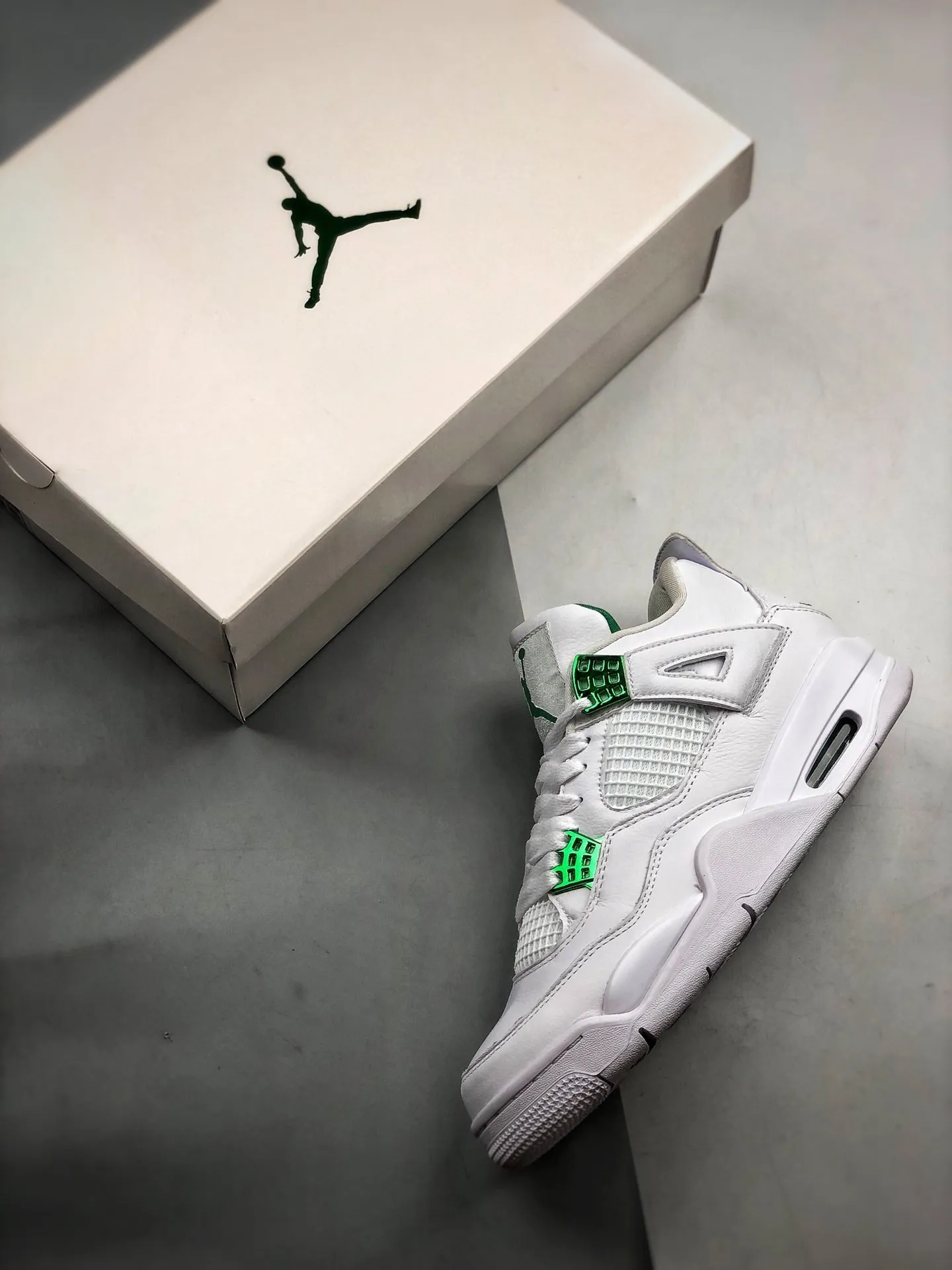 Nike Air Jordan 4 Retro 'Green Metallic'