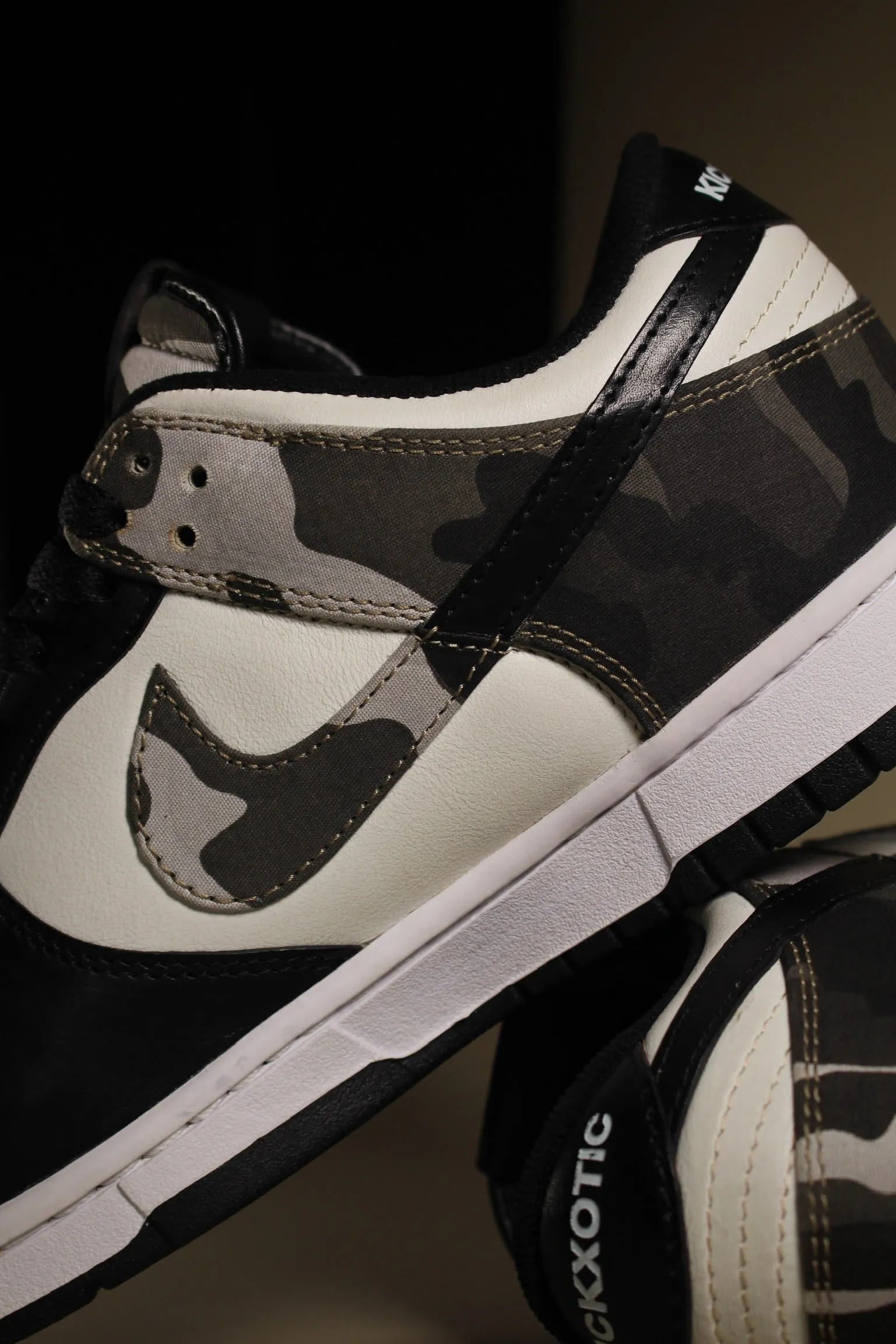 Nike Dunk Low Military Panda