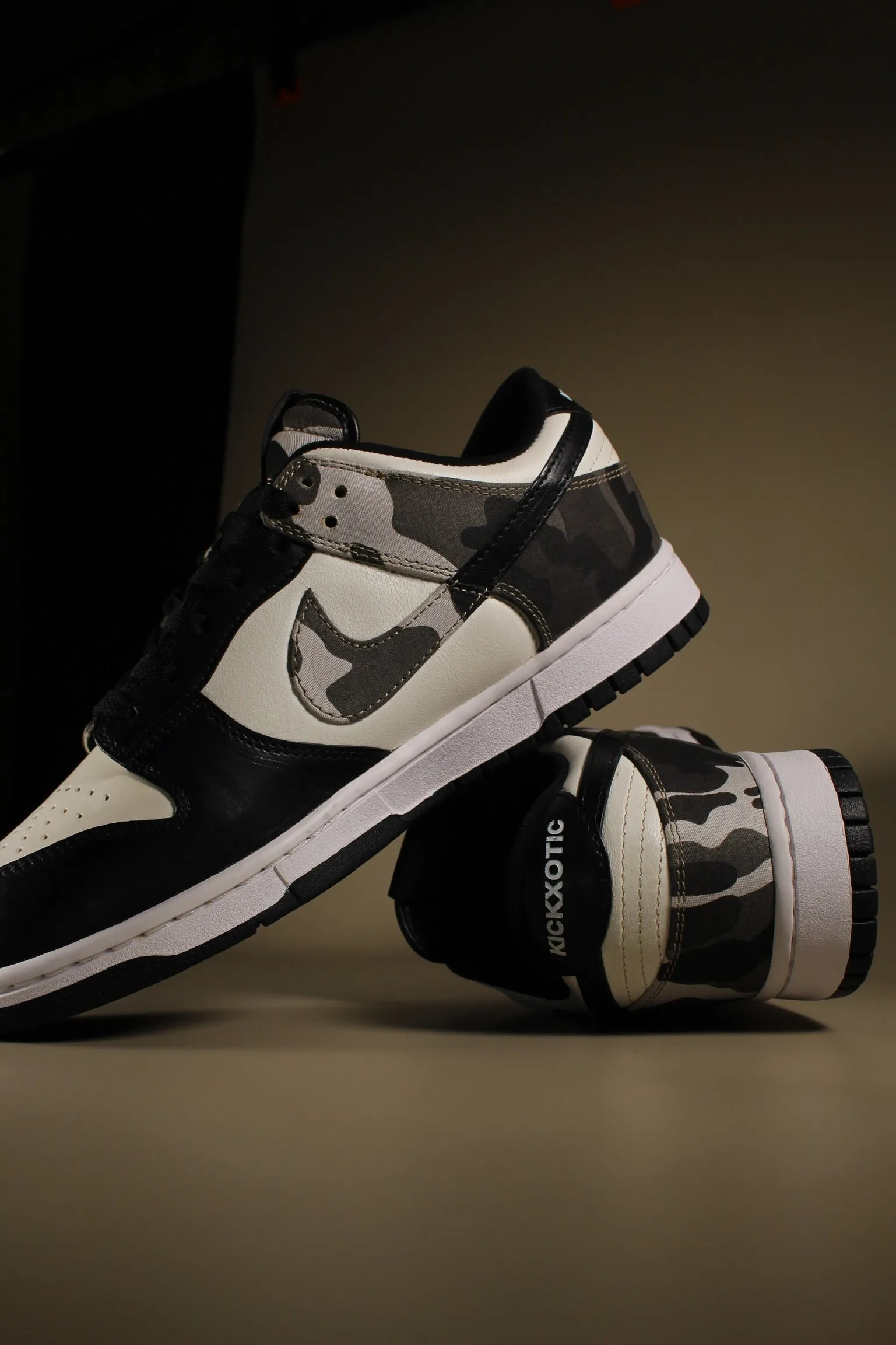 Nike Dunk Low Military Panda