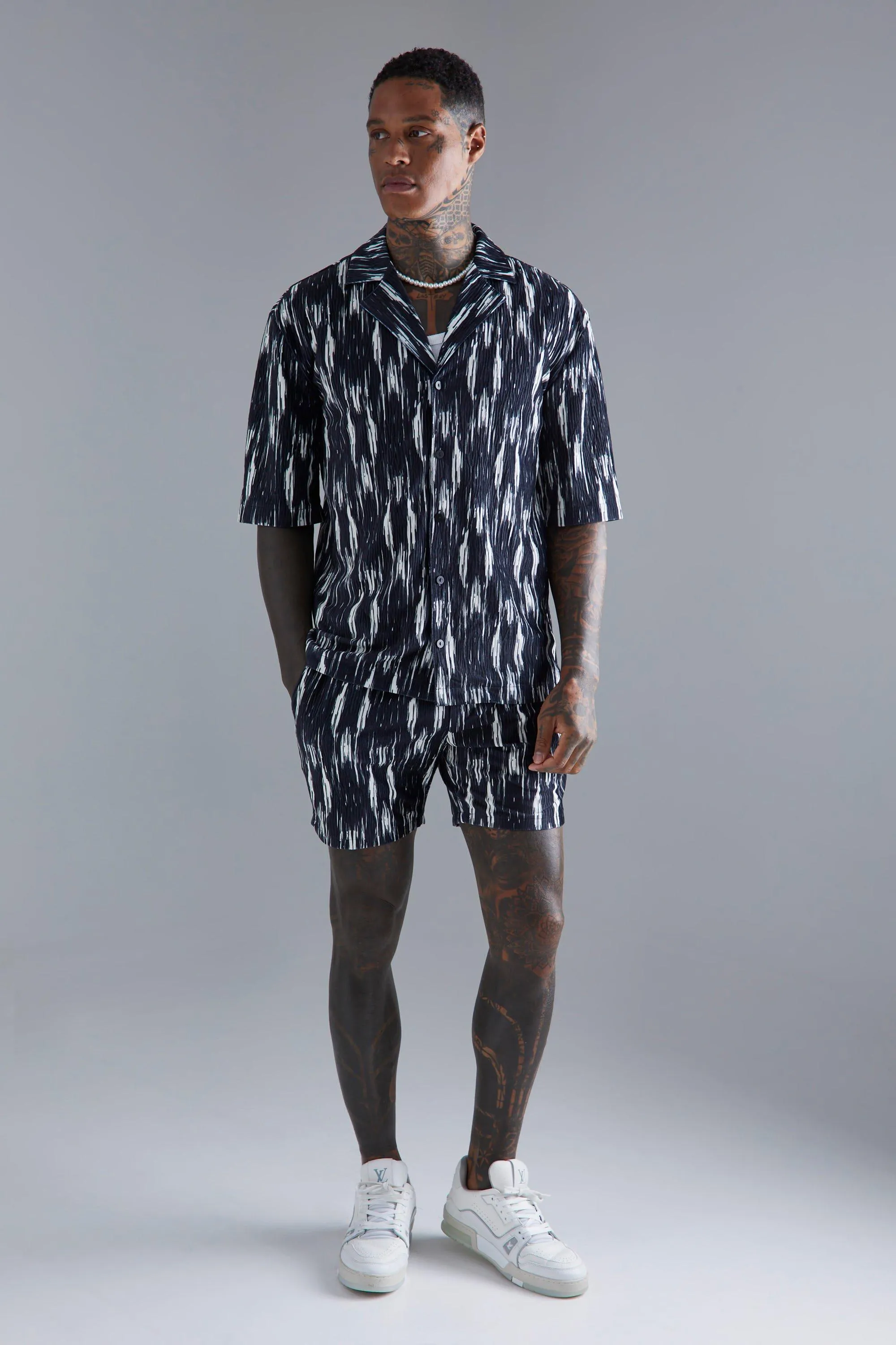 Short Sleeve Revere Pleated Velour Shirt & Short Set | boohooMAN UK